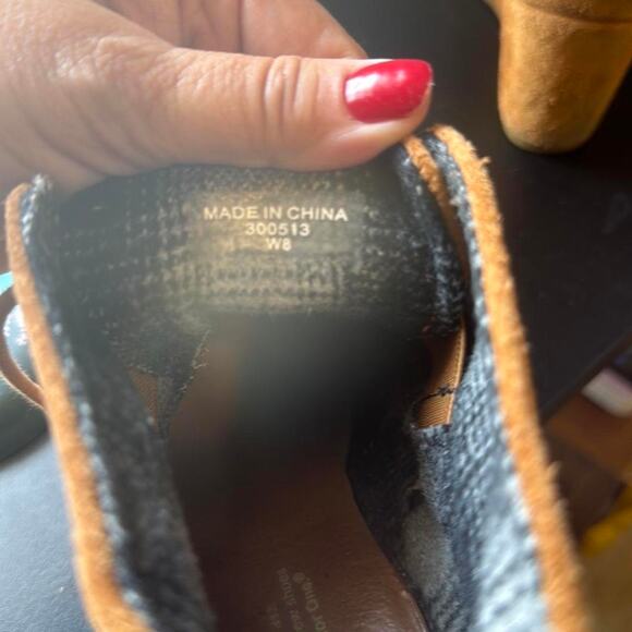 Toms Tan suede wedge ankle boots Women's Size 8 - Picture 6 of 7